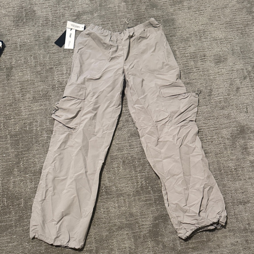 Aritzia Light Gray Cargo Pants